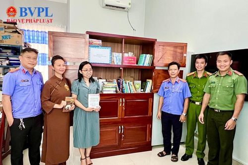 VKSND huyện Xuyên Mộc phối hợp xây dựng 'Tủ sách hoàn lương'