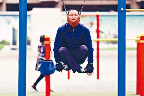Trung Quốc: Một người đàn ông tử vong vì tập bài thể dục đã được cảnh báo nguy hiểm