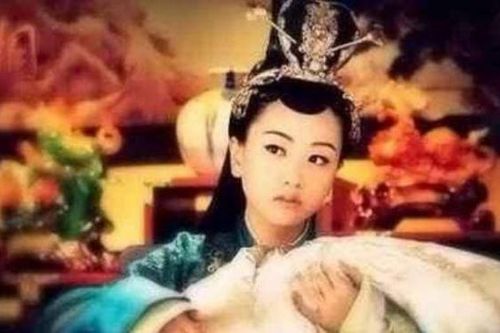 Tại sao hoàng đế cấm thê thiếp mới sinh cho hoàng tử bú sữa mẹ! Lý do là sự ích kỷ của hoàng đế