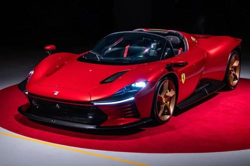 Cận cảnh siêu xe Ferrari Daytona SP3 đầu tiên tại Đông Nam Á