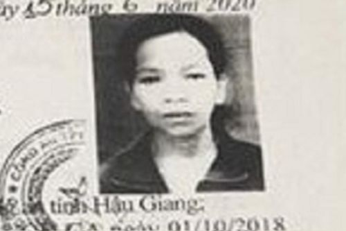 Lai lịch không ngờ của người phụ nữ bán đồ ăn vặt ở công trường