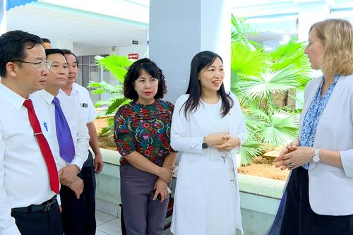 Hợp tác chặt chẽ để đạt mục tiêu đến năm 2030 chấm dứt đại dịch HIV/AIDS
