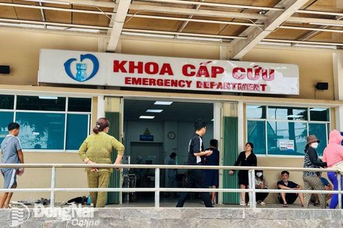 Bệnh viện báo động đỏ cấp cứu nam bệnh nhân nhập viện cấp cứu với 10 vết chém