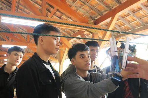 Ngày hội khoa học bổ ích cho sinh viên