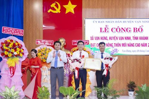 Xã Vạn Hưng đạt chuẩn nông thôn mới nâng cao