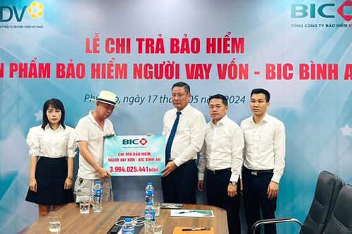 Chi trả gần 4 tỷ đồng quyền lợi bảo hiểm cho khách hàng