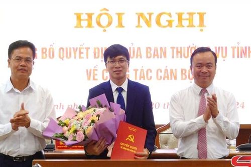 Hội nghị công bố Quyết định của Ban Thường vụ Tỉnh ủy về công tác cán bộ
