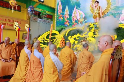 Ban Trị sự GHPGVN Q.6 tổ chức Đại lễ Phật đản và khai giảng An cư kiết hạ tại chùa Tuyền Lâm