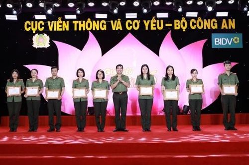 Xúc động, tự hào lắng nghe những 'Giai điệu tháng 5'