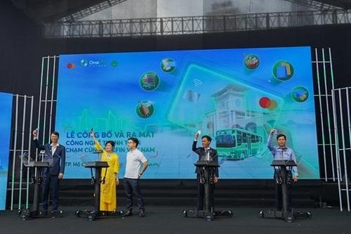 VPBank, OneFin và MasterCard triển khai hệ thống thanh toán một chạm cho phương tiện GTCC tại TP Hồ Chí Minh