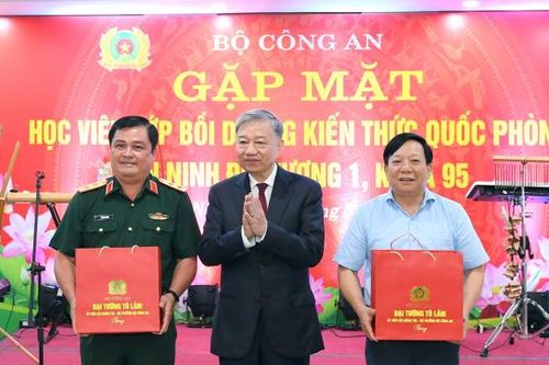Bộ Công an gặp mặt học viên Lớp bồi dưỡng kiến thức Quốc phòng, An ninh