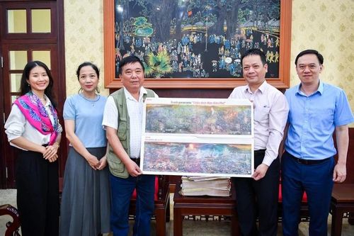 Báo Nhân Dân chính thức tặng 100.000 bức tranh panorama 'Chiến dịch Điện Biên Phủ'