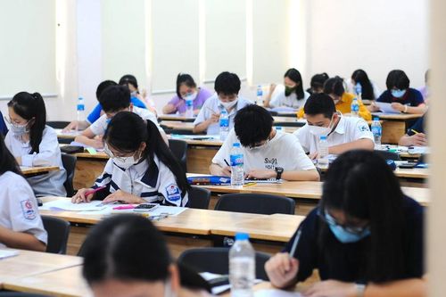 2 trường chuyên 'hot' ở Hà Nội công bố tỉ lệ chọi, cao nhất gần 1/11
