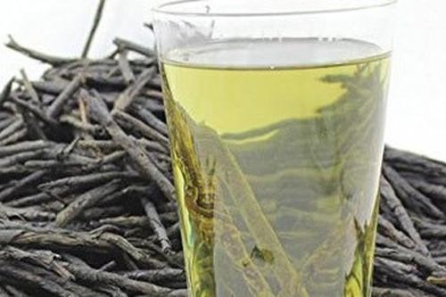 Những ai không nên uống chè đắng?