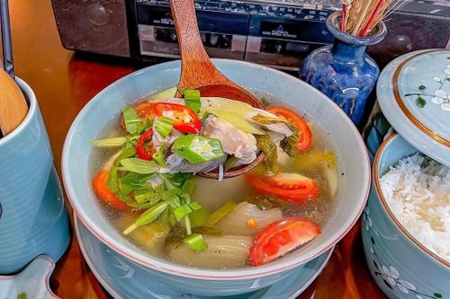 Canh chua cá lọt top 3 món soup cá ngon nhất thế giới