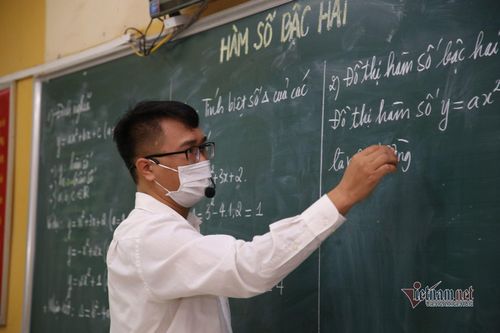 Giáo viên TP.HCM thêm thu nhập, một thầy giáo nhận 48 triệu đồng