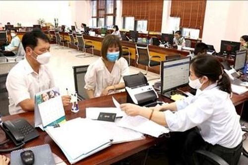 Thủ tướng chỉ thị tiếp tục đẩy mạnh cắt giảm, đơn giản hóa thủ tục hành chính phục vụ người dân, doanh nghiệp