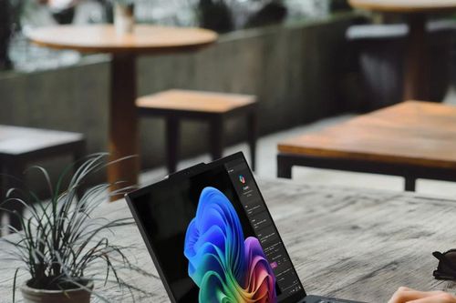 Lenovo ra mắt PC Copilot+ thế hệ mới Yoga Slim 7x và ThinkPad T14s Gen 6