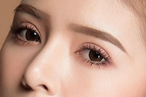 Phụ nữ có nét tướng đặc biệt này dễ dàng gặt hái thành công