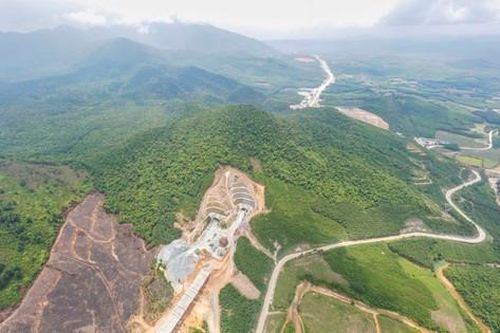 Khoan thông nhánh hầm xuyên núi duy nhất trên cao tốc qua Hà Tĩnh