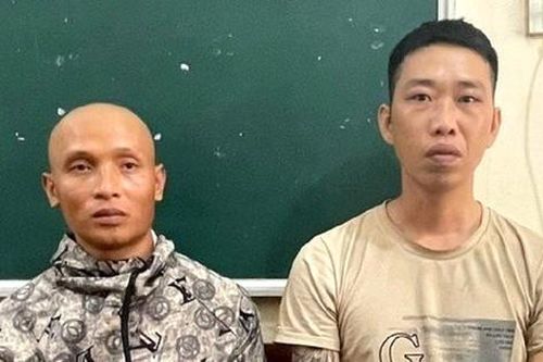 Đối tượng ma túy lao thẳng xe vào công an hòng tẩu thoát