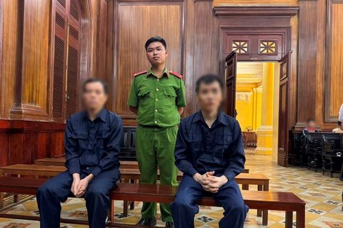 Môi giới dự án 'ma' để chiếm đoạt tài sản