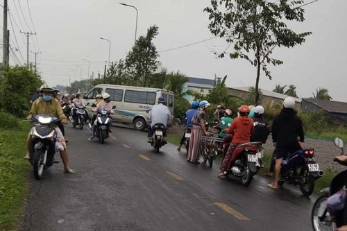 Thêm trường hợp bị sét đánh tử vong khi đi soi ếch ở cánh đồng