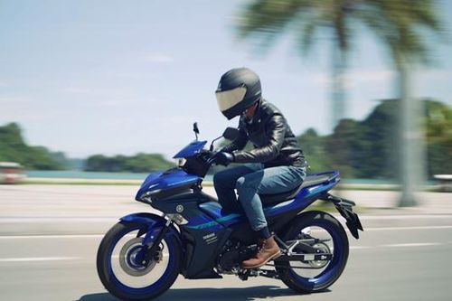 Những thiết bị bổ trợ nên có cho chuyến đi phượt với xe côn tay