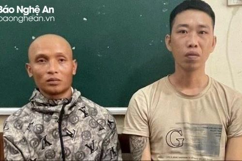 Bắt 2 đối tượng mua bán ma túy điều khiển xe mô tô lao thẳng vào lực lượng công an