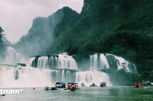 Cao Bằng: Thác Bản Giốc lọt tốp 21 thác nước đẹp nhất thế giới