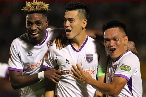 Vòng 20 V-League: Bình Dương 'phả hơi nóng' vào đội đầu bảng Nam Định