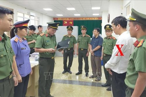 Bắt tạm giam nguyên Giám đốc và Phó Giám đốc Văn phòng Đăng ký đất đai TP Sầm Sơn