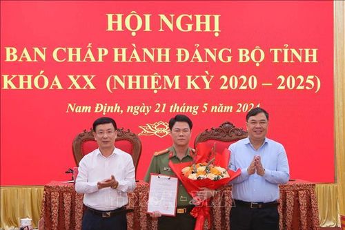 Xây dựng đội ngũ cán bộ mạnh từ cơ sở
