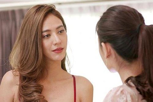 Suốt ngày đưa bạn trai về nhà rồi để tôi phải vạ vật bên ngoài, vậy mà chị gái người yêu còn đặt điều về tôi một cách trắng trợn