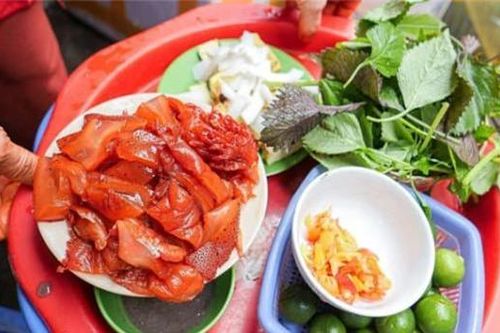 Món ăn được ví như 'tinh hoa hội tụ' của Hà Nội khi chuẩn bị vào hè, dân sành ăn khó lòng mà từ chối, không thể bỏ qua dịp này