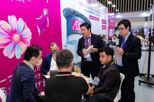Thêm nhiều tập đoàn phân phối, bán lẻ đến Việt Nam tìm nguồn cung ứng