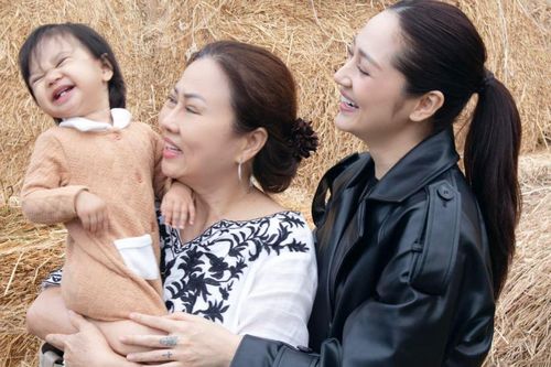 Bảo Anh nói gì về việc công khai con gái để PR sản phẩm?