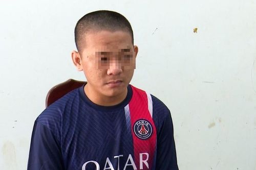 Đâm bạn gái trọng thương vì ghen