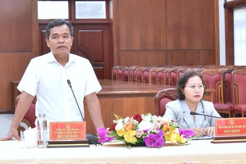 Thường trực HĐND tỉnh Gia Lai tiếp xúc, đối thoại với cán bộ lãnh đạo, quản lý và viên chức ngành Giáo dục