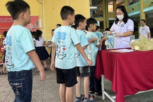 Tẩy giun cho 108.000 học sinh tiểu học và trẻ nhỏ