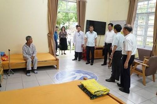 Đoàn công tác Ban Tuyên giáo Trung ương làm việc với Trung tâm Y tế huyện Phú Vang