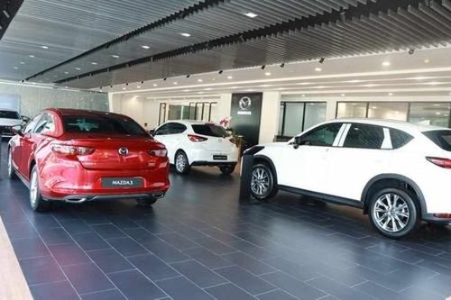 Xe xăng, dầu liên tục đổi mới để cạnh tranh với 'làn sóng' xe điện