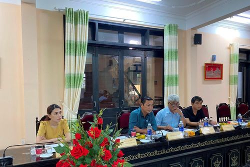 Gặp mặt giới văn nghệ sĩ tham gia sáng tác ca khúc về Tòa án nhân dân