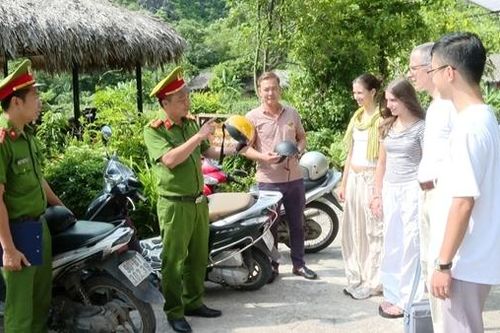 Kỳ 1: Những cán bộ Công an xã ở vùng lõi di sản
