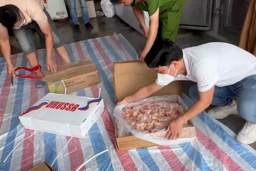 Nhập lậu 2,4 tấn thịt gà, chủ cơ sở kinh doanh bị phạt 70 triệu đồng