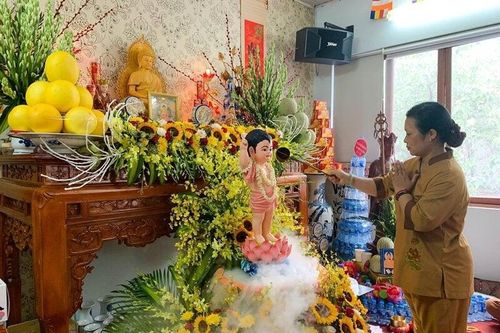 Văn khấn ngày lễ Phật đản