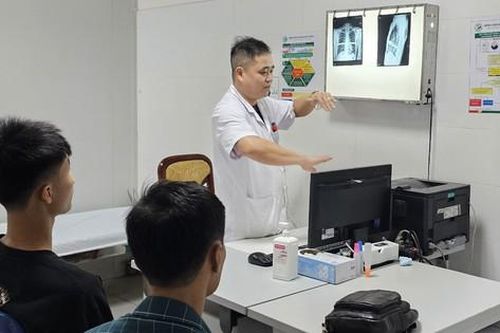 Dấu hiệu nhận biết bệnh lõm ngực bẩm sinh
