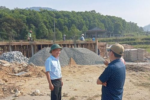 Nâng cao năng lực cán bộ Mặt trận cơ sở trong thực hiện giám sát Chương trình 1719