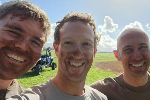 Chăn bò và những sở thích độc lạ của Mark Zuckerberg ở tuổi 40