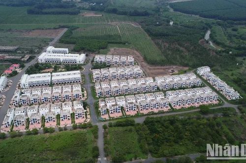 Cảnh cáo Chủ tịch Ủy ban nhân dân huyện Trảng Bom